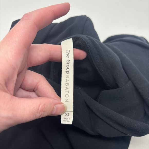 The Group by Babaton Hoodie Women's Extra Small Black Weekender Clinched Cropped - Picture 6 of 8